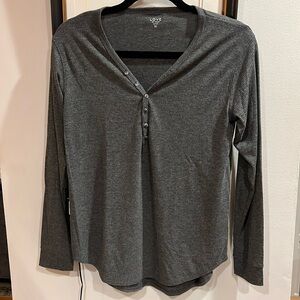 Gap body “love by Gap” gray button front long sleeve top. Size M.
